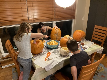 2022 Halloween Pumpkin Carving3